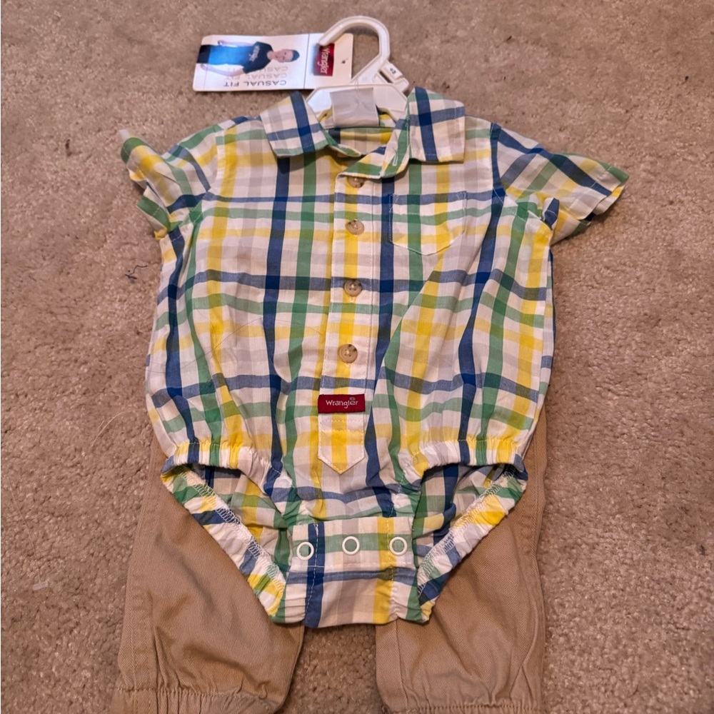 NWT Wrangler Plaid Onesie with Tan Pants-6mos